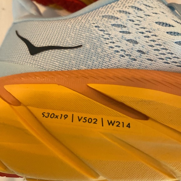 Hoka one one Clifton NEW size 8 sneaker currently selling for $188 online - Picture 6 of 9